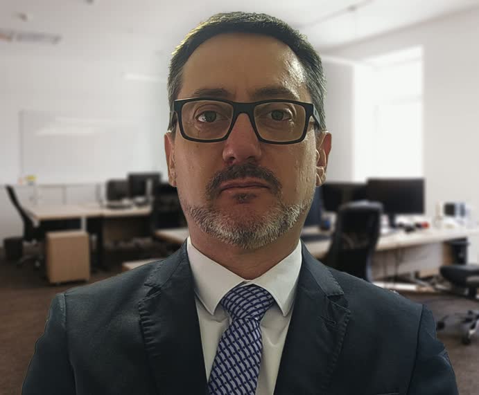 Dr. Paulo André Simões Poch
